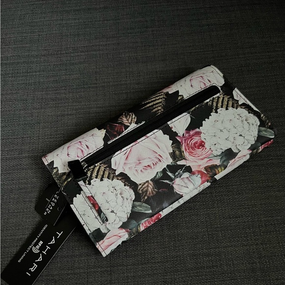 NWT TAHARI RFID WALLET ORGANIZER CLUTCH CASE - Picture 14 of 15